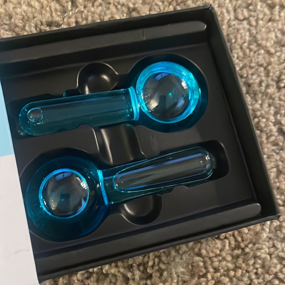 Never used Pivotal Facial Cooling Globes -2 pack